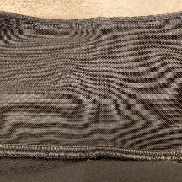 Assets by SPANX Hight Waist Ponte Shaping Leggings Size M - Picture 7 of 8